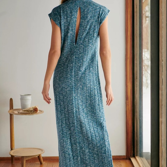 Elisabeth Maxi Dress - Picture 2 of 10